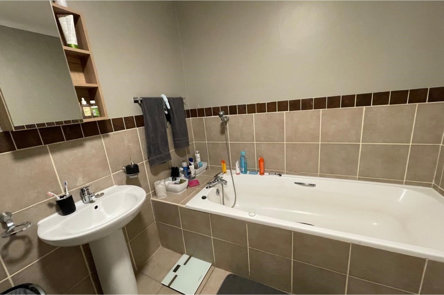 2 Bedroom Property for Sale in Sherwood Eastern Cape